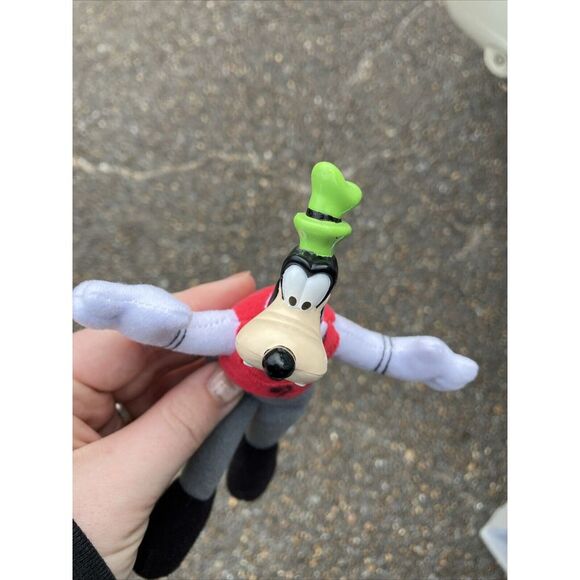 VINTAGE DISNEY'S HOUSE OF MOUSE MINI GOOFY MCDONALD'S CHARACTER - Picture 3 of 7